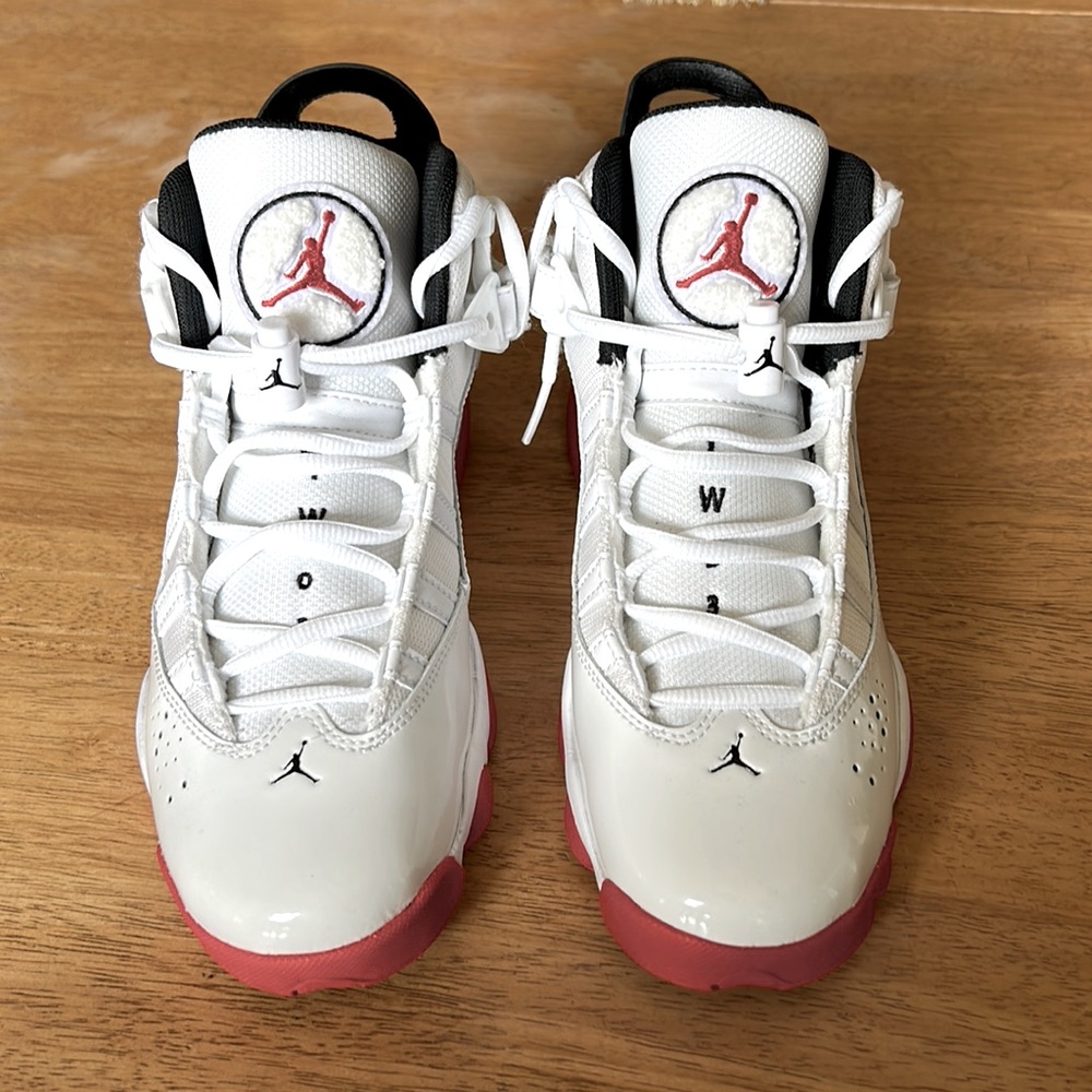 Air Jordan’s size 6y only worn once